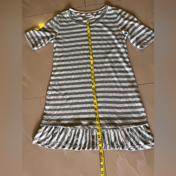 LOGO By Lori Goldstein Stripe Knit Shift Dress Flounce Hem Green XXS - Picture 9 of 16